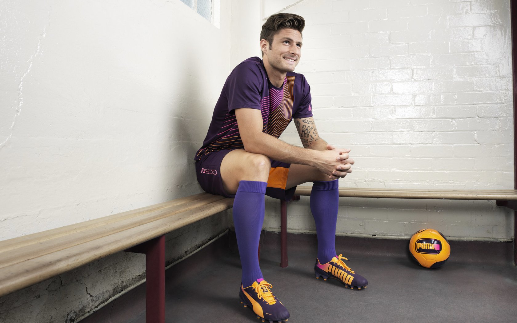 OD记者报道:西蒙斯适应英超节奏仍需时间,西蒙斯比赛时刻